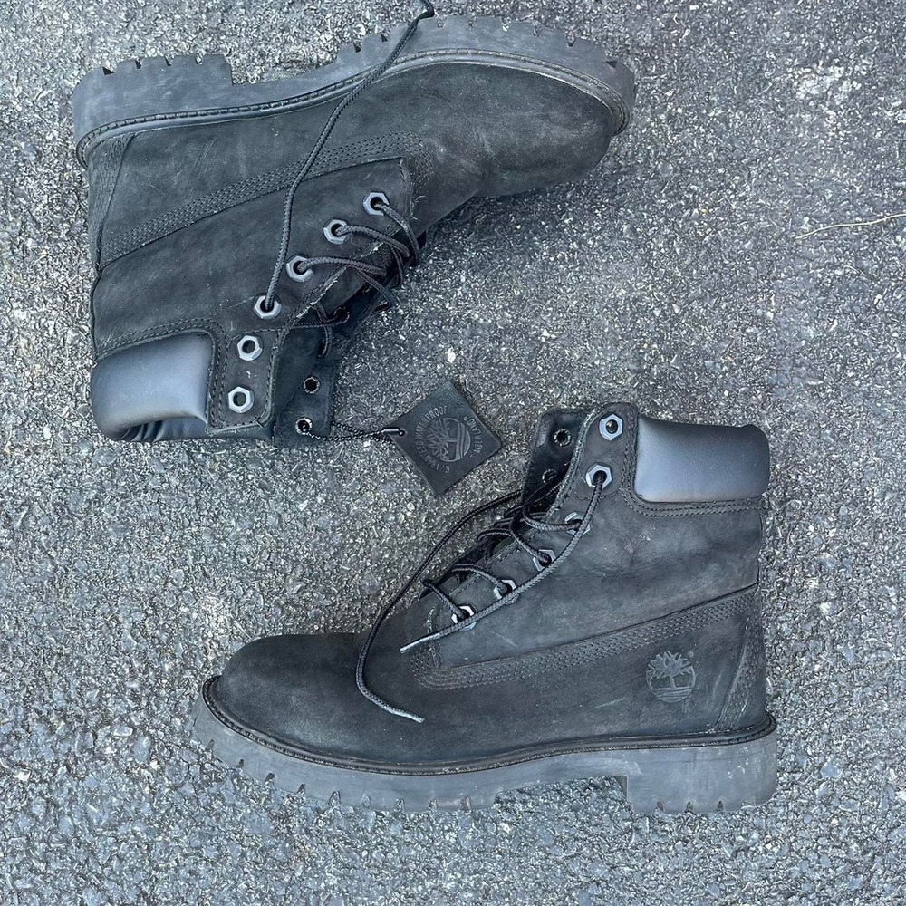 Timberland classic black Boots size 6w